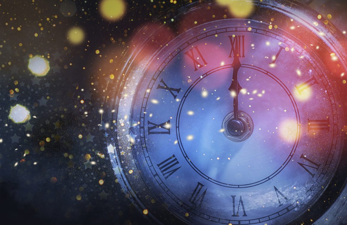 How Would a Low-Level Alien Race That Controls Time Develop?